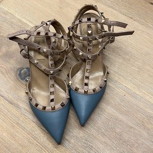 Rockstud Caged 65 Leather Ankle Strap Pump In Blue Leather